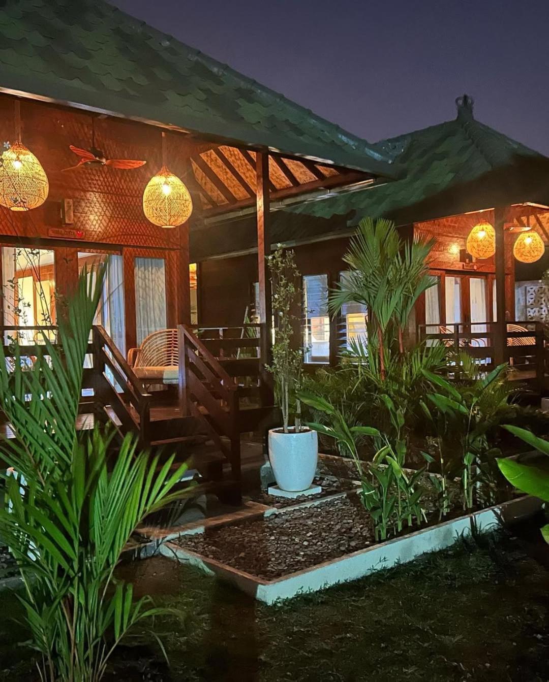 Hotel Kura Kura House Sekongkang Exterior foto